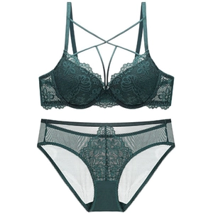 Ensemble soutien-gorge push-up et culotte en dentelle française vert foncé avec broderie