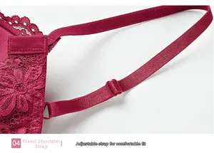 Détails des bretelles réglables et de la dentelle florale sur un soutien-gorge rouge