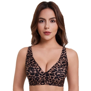 Seamless V-neck leopard print bra with deep brown and black patterns and elastic fabric