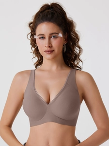 Détail du soutien-gorge sans coutures col en V et bretelles larges marron café