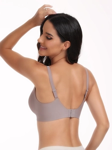 U-shaped back design of seamless wire-free bra with adjustable straps and soft fabric