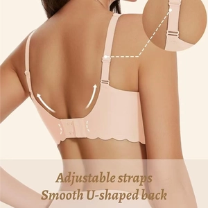 Dettaglio delle spalline regolabili e del retro a U senza cuciture di questo reggiseno