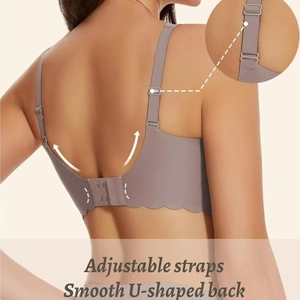 Dettaglio del reggiseno senza cuciture lilla con spalline regolabili e schiena a U