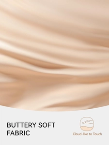 Detail von butterweichem beige Stoff mit glatter Textur und wolkenartiger Haptik am BH