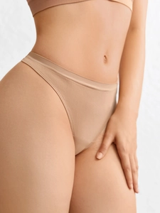 Ensemble string et soutien-gorge sans couture en soie glacée couleur chair extensible