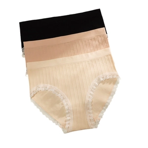 Three-pack seamless mid-waist ribbed cotton panties with delicate white lace trim for women