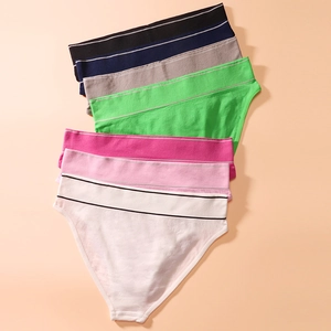 Set of 7 seamless cotton panties in multiple colors with sporty LOVE lettered waistband