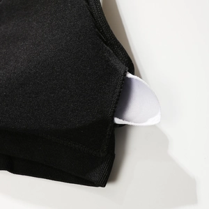 Soutien-gorge de sport noir sans couture avec coussinets amovibles et tissu élastique