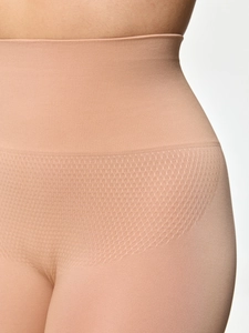 Détail de gaine amincissante taille haute avec texture nid d'abeille renforcée en beige
