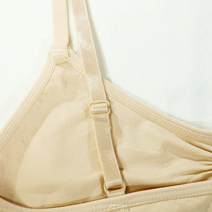 Seamless plus size yoga sports bra with adjustable spaghetti straps in nude color