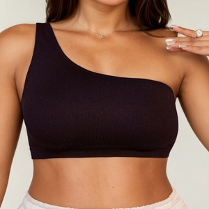 Top corto monospalla nero in maglia a coste senza cuciture per sport e tempo libero