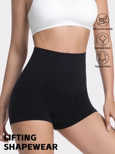 Détail du short sculptant sans couture à taille haute avec ceinture côtelée