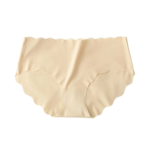 Seamless ice silk panties for women with scalloped edges in beige skin tone