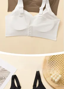Gros plan de soutiens-gorge sans couture blancs et noirs avec texture côtelée et bretelles