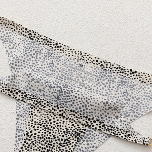 Seamless leopard print panties for women featuring thin straps and soft leopard pattern