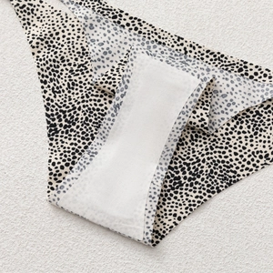 Seamless ice silk leopard print panties for women with breathable cotton crotch detail