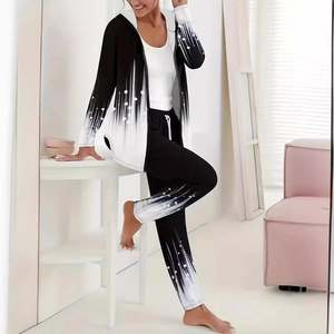 Chándal de mujer de dos piezas con chaqueta con capucha y pantalón en estampado 3D degradado