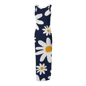 Vue détaillée d'une robe longue bleu marine avec de grands imprimés de marguerites et sans manches
