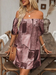 Off-the-shoulder floral mini dress with bubble sleeves for summer vacation