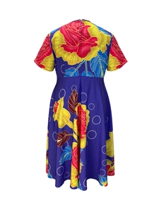 Detailed back view of short sleeve floral dress with invisible zipper and rose pattern