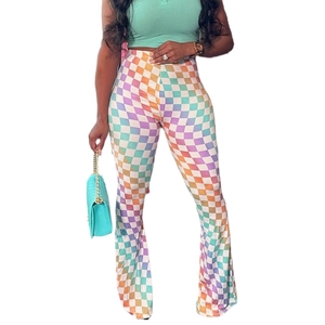Pantalon évasé taille haute pour femmes avec imprimé en damier pastel multicolore