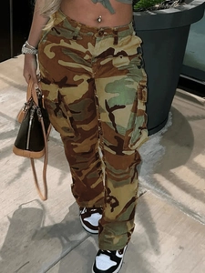 Pantalon cargo camouflage femme à taille haute, coupe droite et poches utilitaires