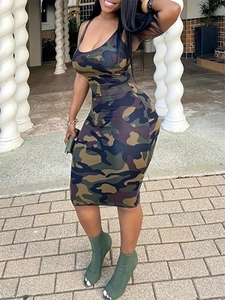 Robe Moulante à Imprimé Camouflage pour Femmes Grandes Tailles Sans Manches Coupe Ajustée Midi Streetwear