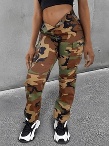 Pantalon cargo camouflage taille haute pour femme avec coupe droite et poches latérales