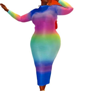 Robe longue moulante à manches longues pour femmes avec imprimé dégradé arc-en-ciel