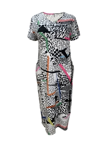 Detail of V-neck short sleeve dress with abstract geometric pattern and pockets