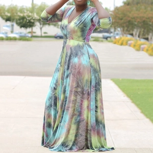 Robe longue élégante en tie-dye avec col en V et manches longues, coupe trapèze à taille haute