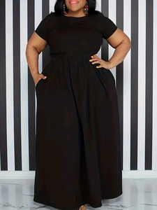 Plus size black short sleeve maxi dress with high waist and side pockets for women