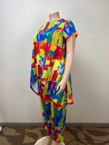 Detail of colorful abstract oil painting print on women's two-piece lounge set