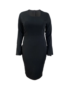Detail of elegant flared cuffs on a slim-fit black long sleeve midi dress for women