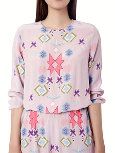 Ensemble de détente femme 2025 avec motifs ethniques géométriques sur tissu rose doux