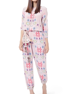 Ensemble décontracté deux pièces avec haut à manches longues et pantalon imprimé rose