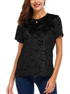 T-shirt femme noir à col rond en velours froissé luxueux avec manches courtes