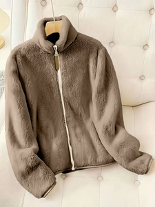 Veste élégante en faux mouton marron avec col montant et fermeture éclair pour femmes