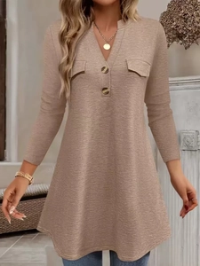 Women's V-neck long sleeve waffle knit tunic top with decorative pockets in oatmeal