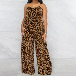 Detail of leopard print jumpsuit with spaghetti straps and wide-leg trousers fit