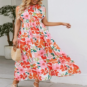 Detail of tropical floral print maxi dress with hollow-out chest and elastic waist