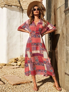 Bohemian V-neck maxi dress with geometric print and high waist for summer vacations