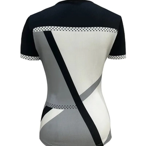 Slim fit V-neck short sleeve knit top with 3D digital geometric print and stripe design