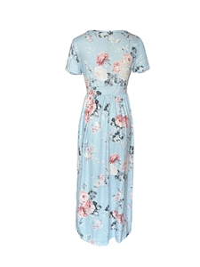 Vue détaillée du dos de la robe maxi à fleurs bleu clair et manches courtes