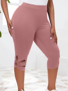 Legging court vieux rose à taille haute avec détails artistiques de fleurs ajourées