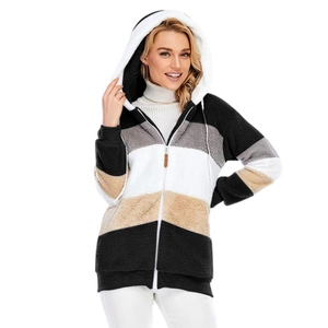Giacca da donna in pile con cappuccio, design patchwork colorato e calda fodera in ecopelliccia