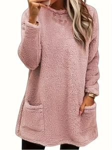 Women's pink oversized fleece sweatshirt with crewneck and pockets for autumn winter