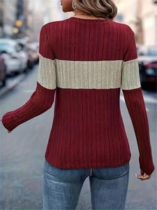 T-shirt élégant à manches longues et col en V avec patchwork coloré pour femmes en automne