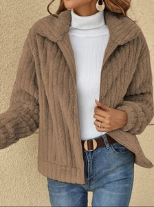 Giacca in peluche a costine marrone da donna con collo a rever e cerniera per l'inverno