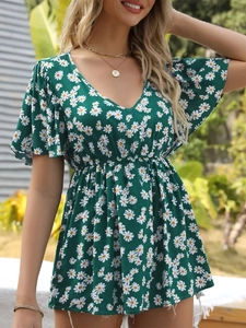 Women's V-neck green floral print dress with daisy pattern and flutter sleeves